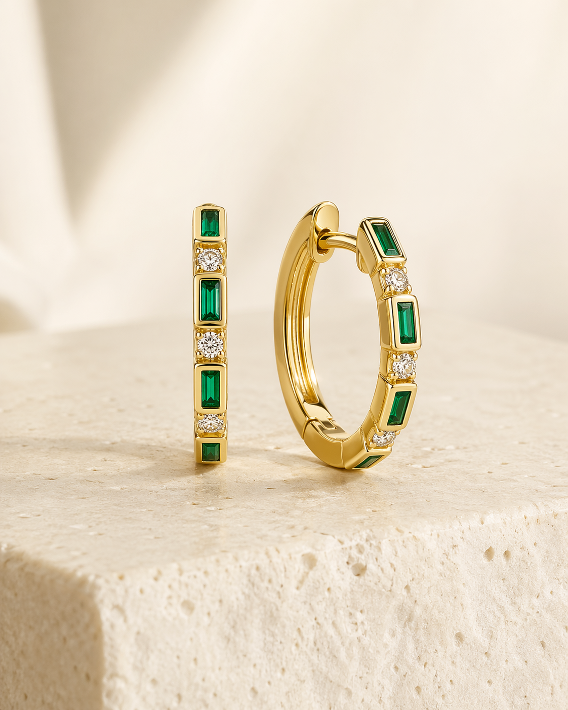 Emerald earring gallery image